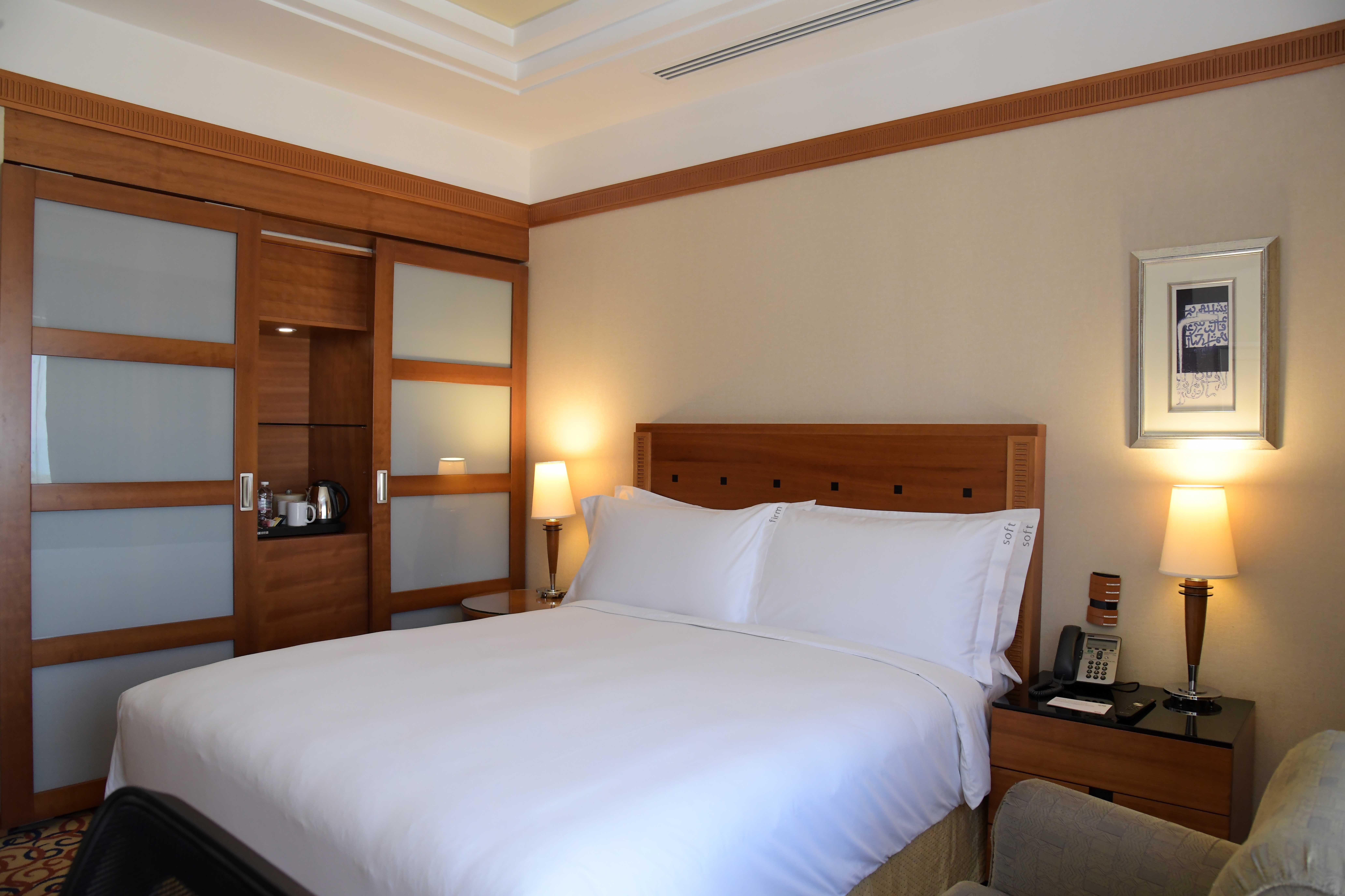 Holiday Inn - Suites Kuwait Salmiya By Ihg Koweït Extérieur photo
