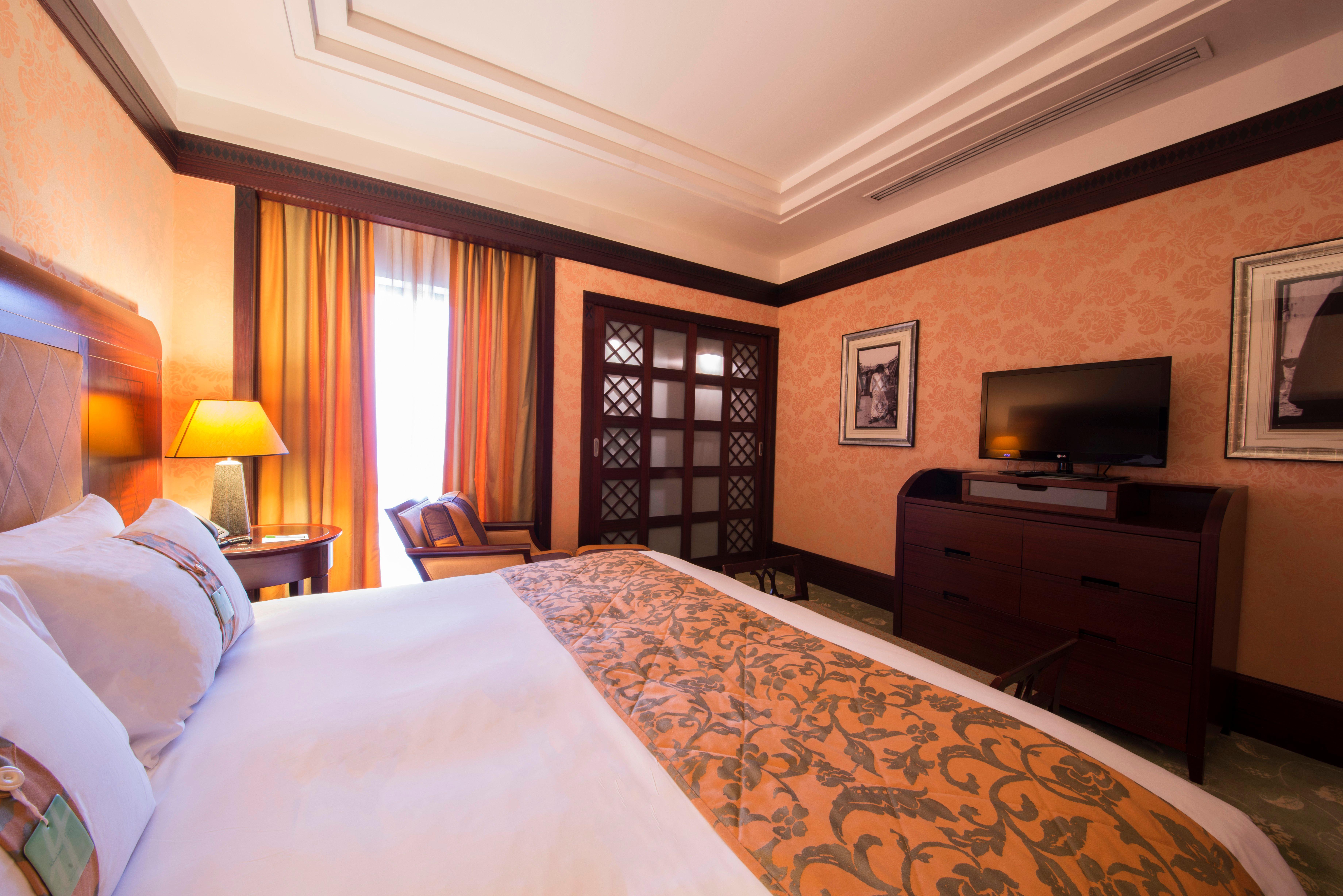 Holiday Inn - Suites Kuwait Salmiya By Ihg Koweït Extérieur photo