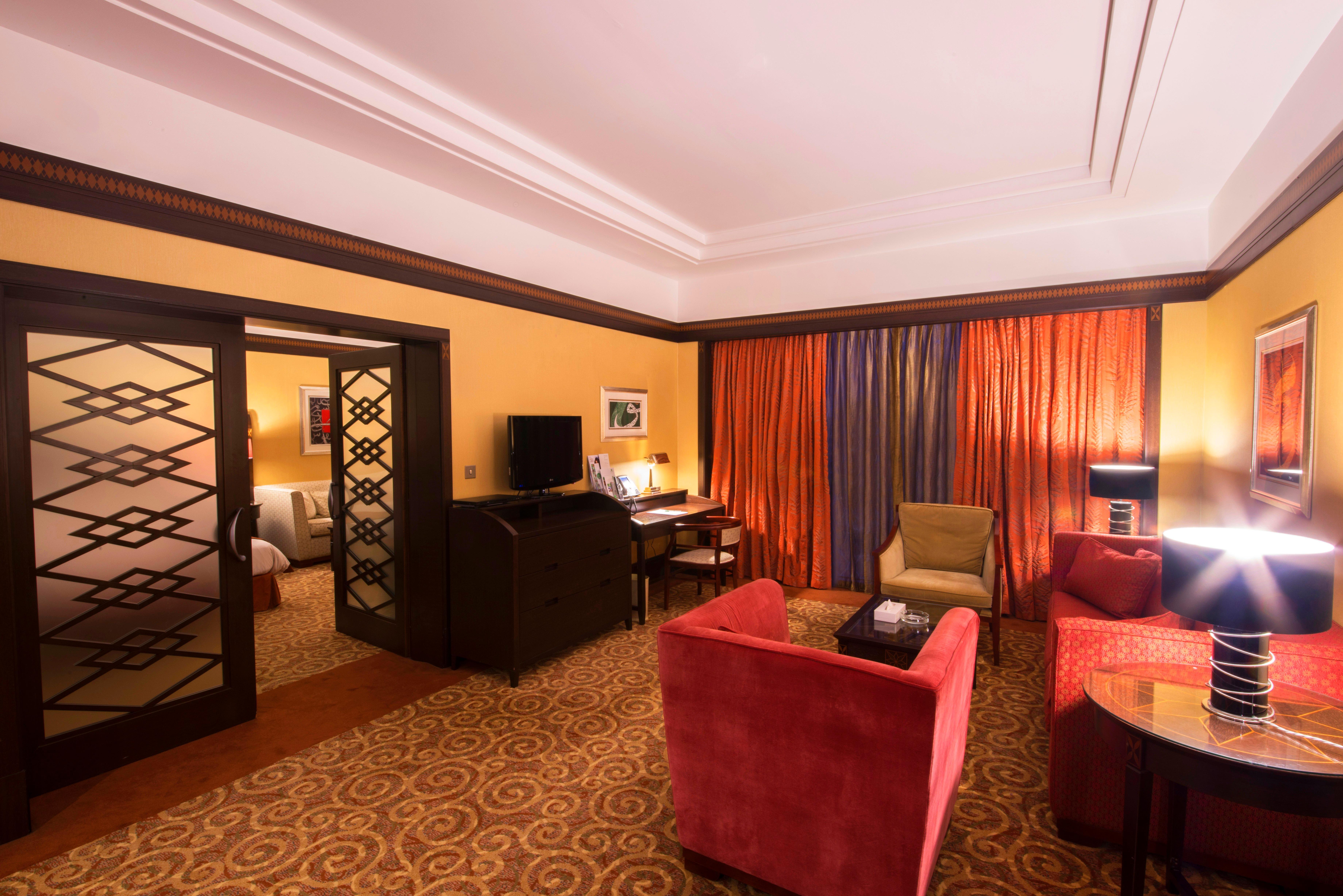 Holiday Inn - Suites Kuwait Salmiya By Ihg Koweït Extérieur photo