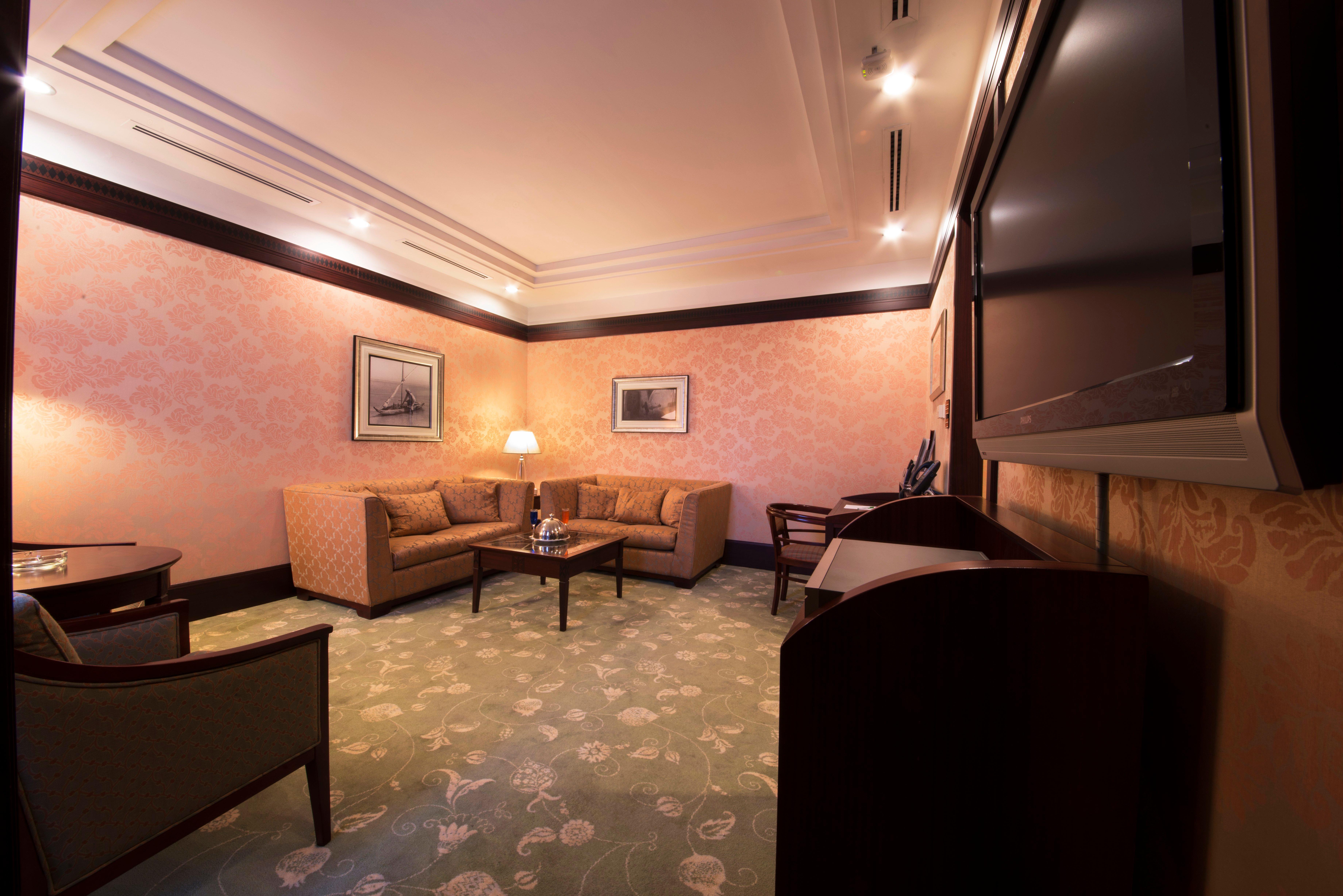 Holiday Inn - Suites Kuwait Salmiya By Ihg Koweït Extérieur photo